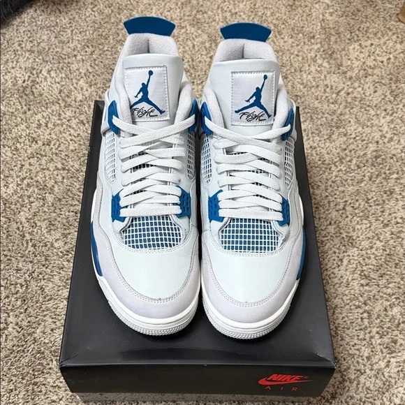Jordan Retro 4 Military